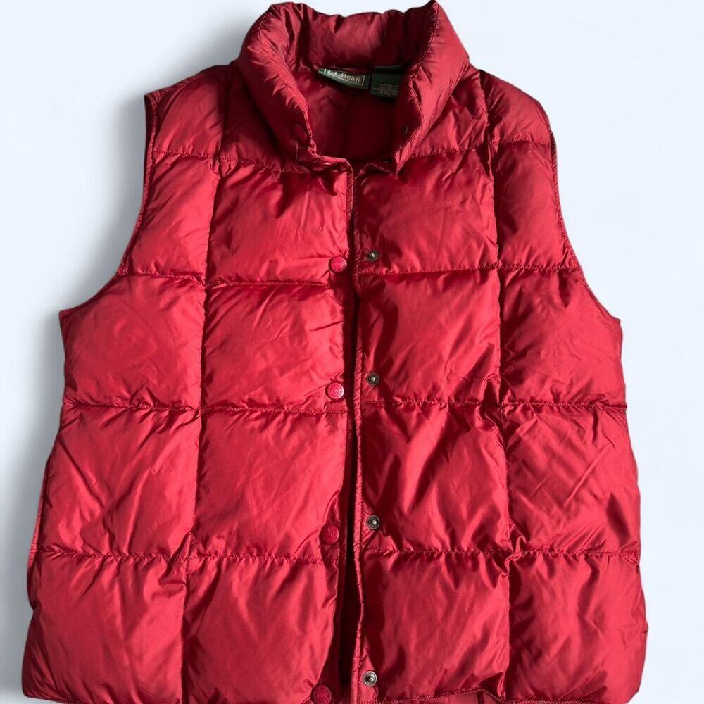 Red L.L. Bean puffer vest women’s SMALL